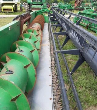 Жатка зерновая John Deere 630 Нydra-Flex, 9,1 м, 2005 г.в., под Lexion, б/у