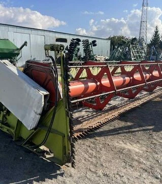 Жниварка зернова Claas С900 (адаптація 5 серія) з ріпаковим столом, б/в