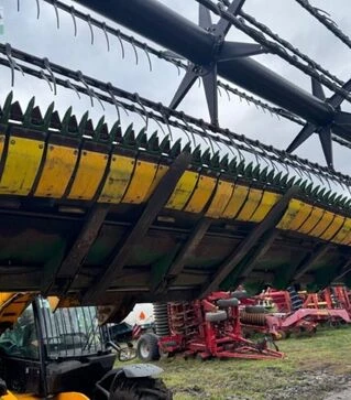 Жниварка зернова John Deere 630 Hydra-Flex, 2004 р.в, під Lexion, б/в