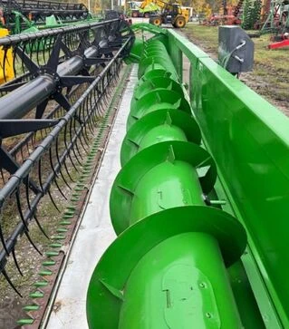 Жниварка зернова John Deere 630 Hydra-Flex, 2004 р.в, під Lexion, б/в