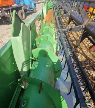 Жниварка зернова John Deere 630F, 2011 р.в, б/в