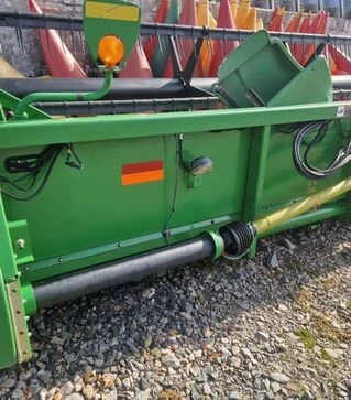 Жниварка зернова John Deere 630F, 2011 р.в, б/в