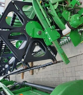 Жниварка зернова John Deere 925F, 2003 р.в, б/в