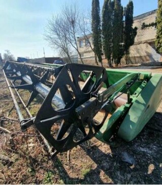 Жниварка зернова John Deere 620R, 2002 р.в, б/в