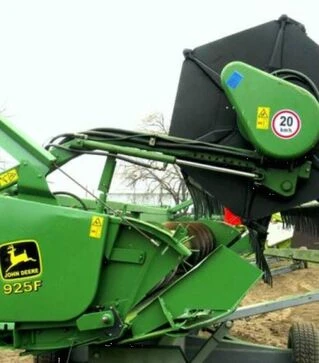 Жниварка зернова John Deere 925F, 2000 р.в., б/в