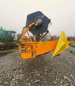 Жниварка зернова CAT F30, 2004 р., б/в