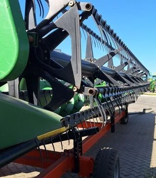 Жатка зерновая John Deere 630F, 2004 г.в., б/у