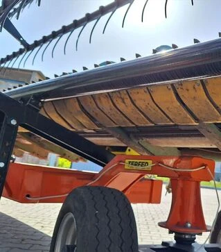 Жатка зерновая John Deere 630F, 2004 г.в., б/у
