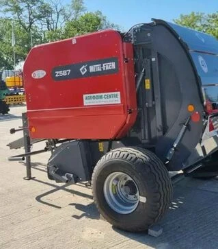 Прес-підбирач рулонний Metal-Fach Z 587