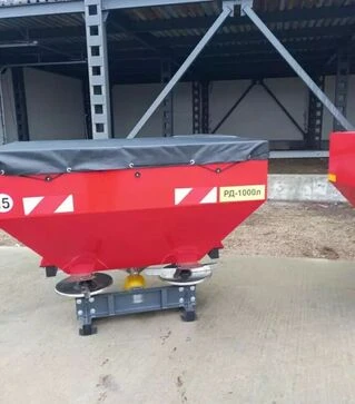 Розкидач мінеральних добрив навісний РН-1000