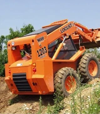 Полуповоротный погрузчик LOCUST 1203 Speed