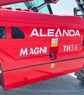 Телескопический погрузчик Magni TH 3.6