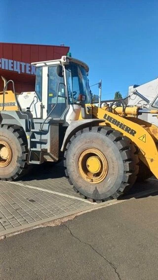 Погрузчик фронтальный LIEBHERR L554 2plus2, 2002 г., 2400 м/ч, б/у
