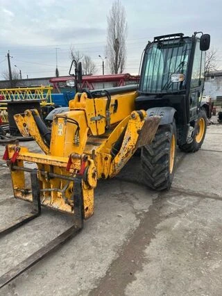 Телескопический погрузчик JCB 535-125, 2016 г., 6000 м/ч, б/у