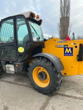 Телескопический погрузчик JCB 535-125, 2016 г., 6000 м/ч, б/у