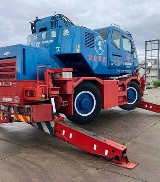 Автокран самоходный TADANO GR-160N-2-00201, 2012 г.в., 17000 м/ч, б/у