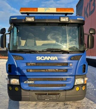 Кран-манипулятор SCANIA P 320 4x2, 2011 г.в., 422000 км, б/у