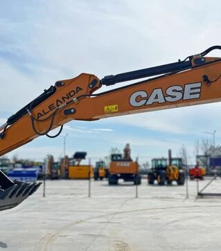 Экскаватор гусеничный CASE CX220C