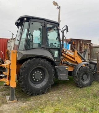 Экскаватор-погрузчик CASE 580SV, 2023 г.в., 3000 м/ч, б/у