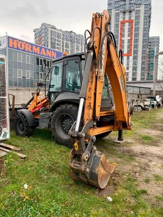 Экскаватор-погрузчик CASE 580SV, 2023 г.в., 3000 м/ч, б/у