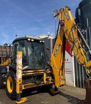 Экскаватор-погрузчик JCB 5CX WASTEMASTER, 2017 г.в., 5712 м/ч, б/у
