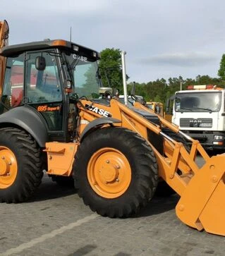 Экскаватор-погрузчик CASE 695 S SUPER R, 2007 г.в., 8900 м/ч, б/у
