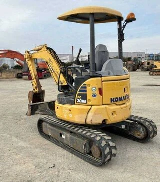 Экскаватор гусеничный KOMATSU PC30MR-5, 2017 г.в., 2800 м/ч, б/у