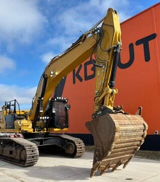 Экскаватор гусеничный Caterpillar 340, 2022, г.в., 5883 м/ч, б/у
