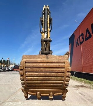 Экскаватор гусеничный Caterpillar 352, 2020, г.в., 8654 м/ч, б/у