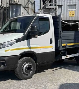 Самосвал УАК СКД-4 на IVECO Daily 70 с трехсторонней разгрузкой