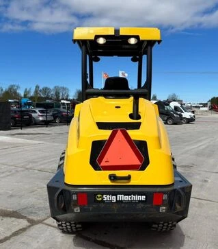 Каток вібраційний одновальцевий BOMAG BW 145 DH 3, 2016 р.в., 5152 м/год, б/в