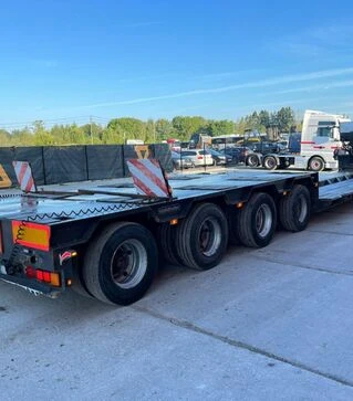 Полуприцеп низкорамный Goldhofer STZ-VL4, 2002 г.в, б/у