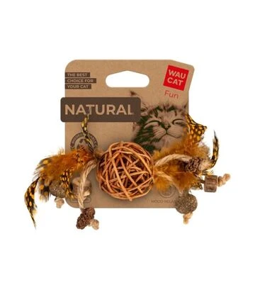 Игрушка для кошек WAUCAT Fun Natural Плетеный мячик с колокольчиком и перьями, 20 см - фото 2