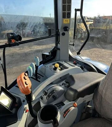 Трактор New Holland T7060, 2017 г.в, 3960 м/час, б/у - фото 3