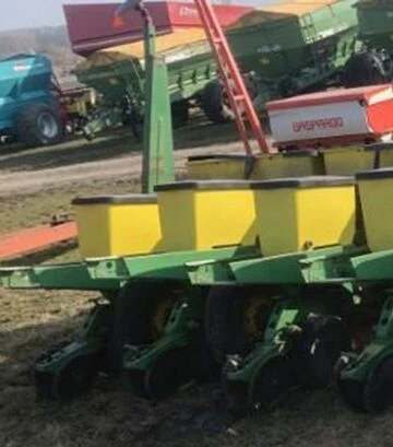 Сеялка пневматическая John Deere 1750 8-рядная, б/у - фото 3