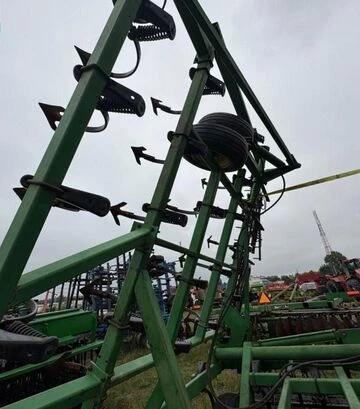 Культиватор John Deere 980, 11,2 м, с пальцевой бороной, б/у - фото 3