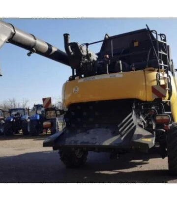 Зернозбиральний комбайн New Holland CR 8.90, 2016 р.в, 2455 м/год, б/в - фото 2