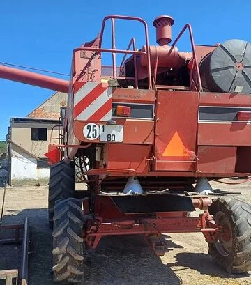 Зерноуборочный комбайн Case IH 1680, 1990 г.в, 4000 м/ч, б/у - фото 2