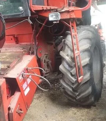 Зерноуборочный комбайн Case IH 1680, 1990 г.в, 4000 м/ч, б/у - фото 3