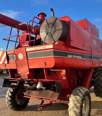 Зерноуборочный комбайн Case IH 1680, 1989 г.в, 4955 м/ч, б/у - фото 2