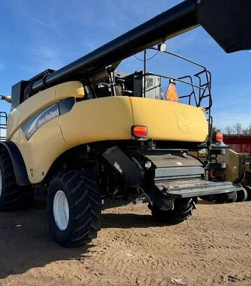 Зерноуборочный комбайн New Holland CR940, 2004 г.в, 3187 м/ч, б/у - фото 2