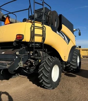 Зерноуборочный комбайн New Holland CR940, 2004 г.в, 3187 м/ч, б/у - фото 3
