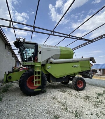 Зерноуборочный комбайн Claas Avero 240, 2010 г.в, 2900 м/ч, б/у - фото 2