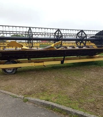 Зерноуборочный комбайн New Holland TX 66, 2003 г.в, 3700 м/ч, б/у - фото 2