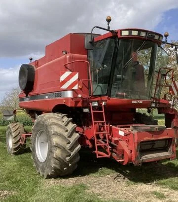 Зерноуборочный комбайн Case IH 2388, 2004 г.в, 2900 м/ч, б/у - фото 2