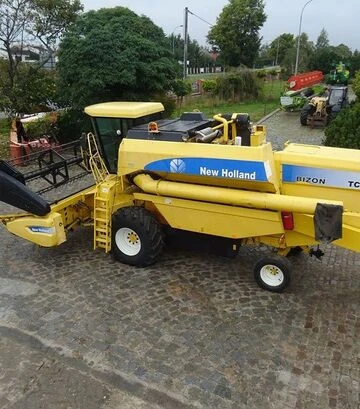 Зернозбиральний комбайн New Holland TC 54, 2007 р.в, 1863 м/год, б/в - фото 3