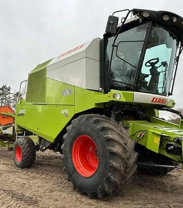 Зернозбиральний комбайн Claas Avero 240, 2010 р.в, 2700 м/год, б/в - фото 2