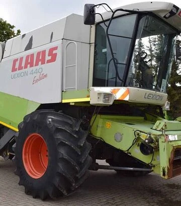 Зерноуборочный комбайн Claas Lexion 440 Evolution, 2003 г.в, 1735 м/ч, б/у - фото 2