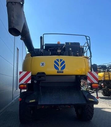 Зернозбиральний комбайн New Holland CR 9070, 2008 р.в, 3200 м/год, б/в - фото 3