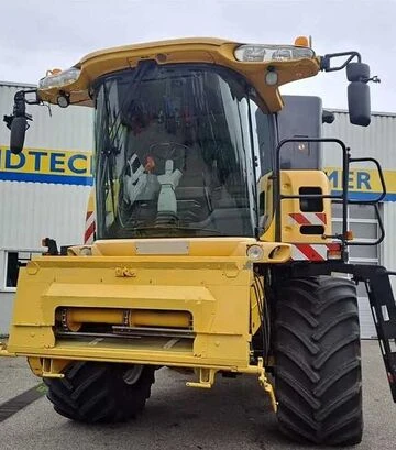 Зернозбиральний комбайн New Holland CX 720, 2003 р.в, 3300 м/год, б/в - фото 2